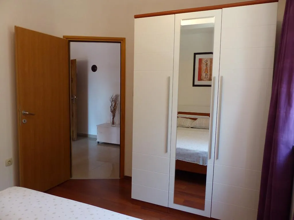 Apartments Lucefinka 班约勒 克罗地亚