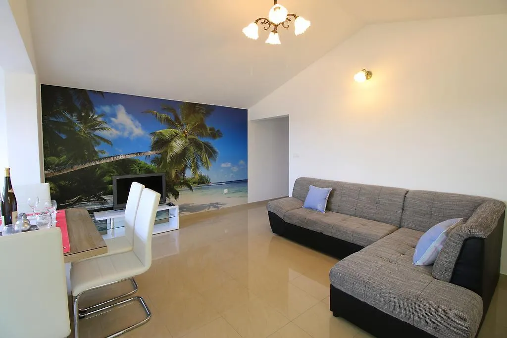 Apartments Lucefinka Banjole 0*,  Croatia